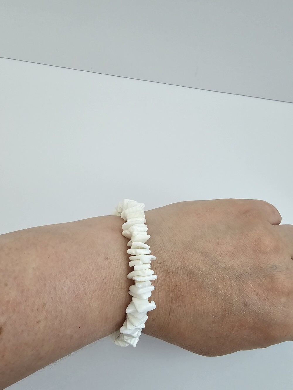 Vintage White Puka Shell Chip Stretch Bracelet Natural Beach Coastal